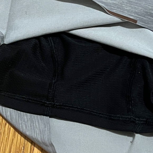 Lululemon - Gray Shorts - Picture 4 of 4